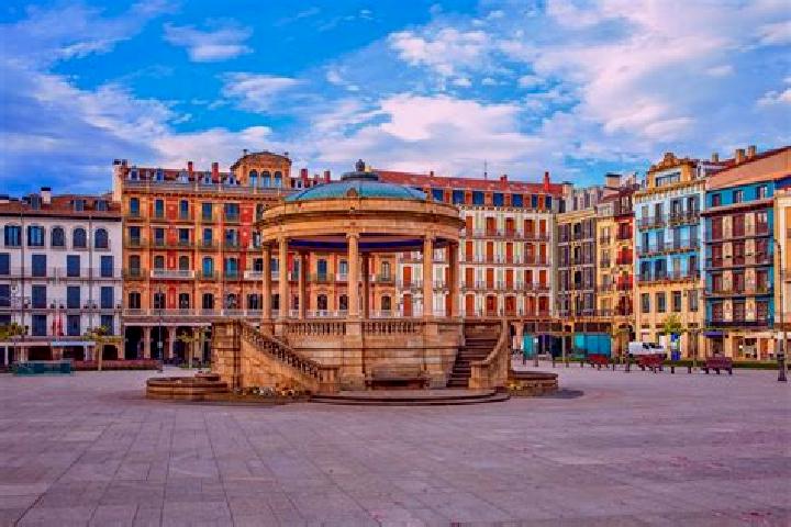 Ava, 27 — Escort in Pamplona, Spain