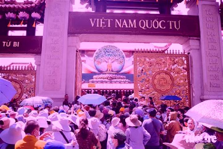 Ava, 27 — Escort in Quang Minh, Vietnam