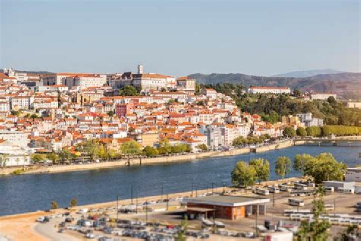 Ava, 27 — Escort in Serta, Portugal