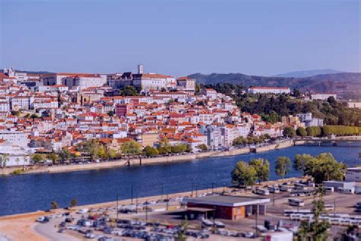 Ava, 27 — Escort in Souto, Portugal