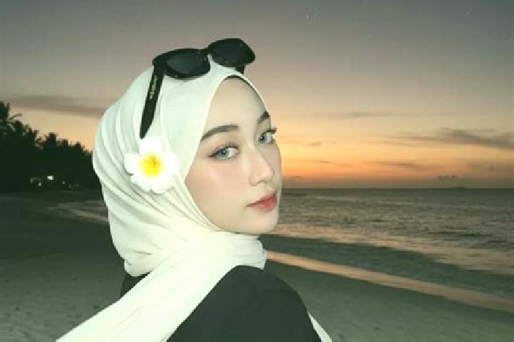 Ava, 27 — Escort in Taloko, Indonesia