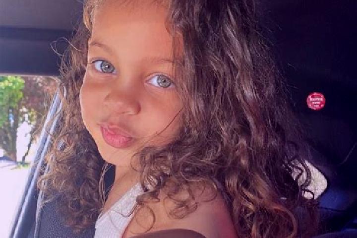 Ava, 28, a auburn blue-eyed mixed companion based in Mbanza-Ngungu. Offering Couples, OWO, A-Level, Prostate Massage. Available for incall and outcall, day a...