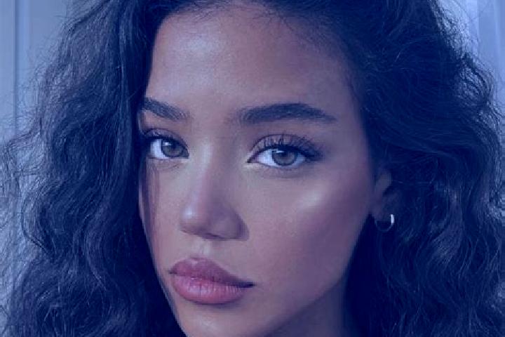 Ava, 28, a black brown-eyed caucasian companion based in Monte de Hoyos. Offering Tantra, Domination, Dinner Date, Roleplay. Available for incall and outcall...