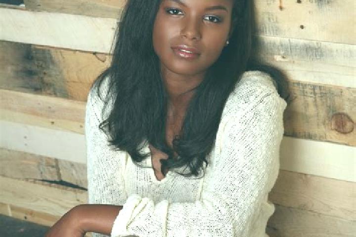 Ava, 28, a blonde dark-eyed ebony companion based in Oesterdeichstrich. Offering Overnight, Erotic Massage, Party Girl. Available for incall and outcall, day...
