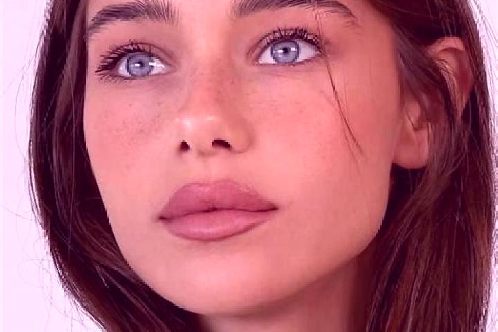 Ava, 28, a brunette grey-eyed caucasian companion based in Garriguella. Offering Erotic Massage, Party Girl, Duos, OWO. Available for incall and outcall, day...