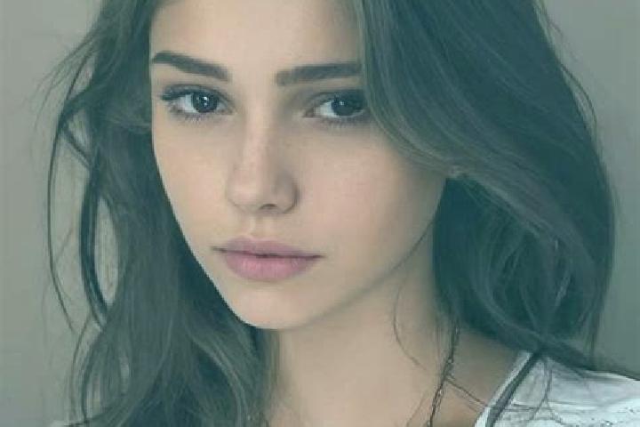Ava, 28, a chestnut hazel-eyed slavic companion based in Wakaw. Offering GFE, Deep French Kissing, Duos. Available for incall and outcall, overnight bookings...