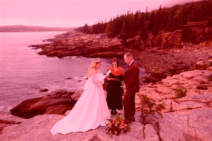 Ava, 28 — Escort in Acadia, Canada