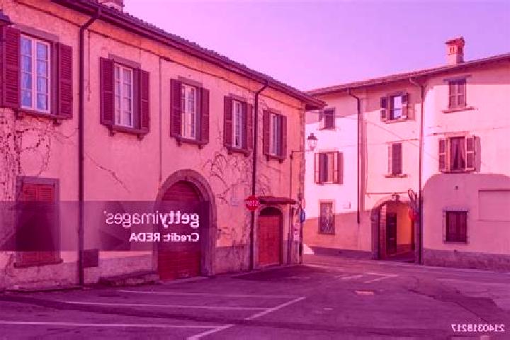 Ava, 28 — Escort in Ambivere, Italy