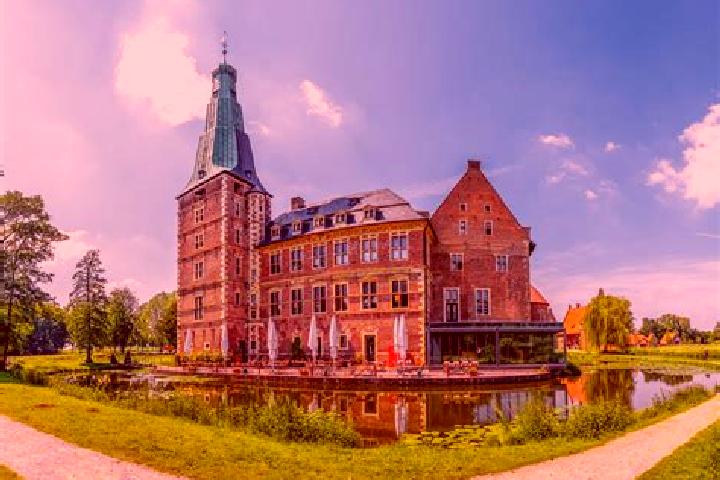 Ava, 28 — Escort in Metelen, Germany
