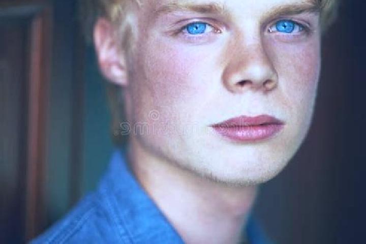 Ava, 29, a blonde blue-eyed caucasian companion based in Falmey. Offering Fetish, Dinner Date, Erotic Massage, Striptease. Available for incall and outcall, ...