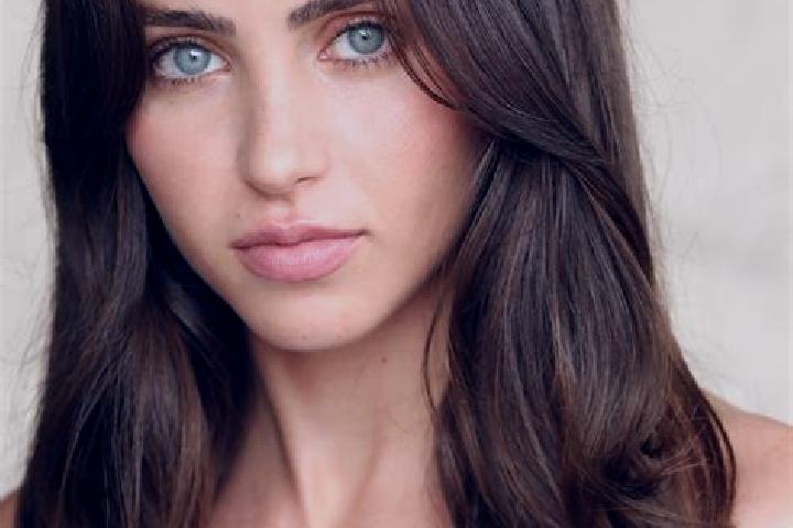 Ava, 29, a brunette brown-eyed middle eastern companion based in Badeni. Offering Striptease, Domination, A-Level. Available for incall and outcall, overnigh...