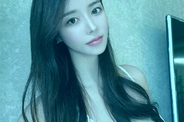 Ava, 29 — Escort in Fengchan, China