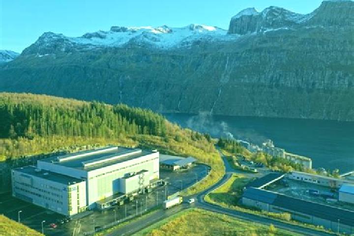 Ava, 29 — Escort in Glomfjord, Norway