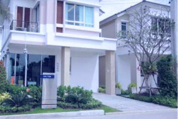 Ava, 29 — Escort in Khan Na Yao, Thailand