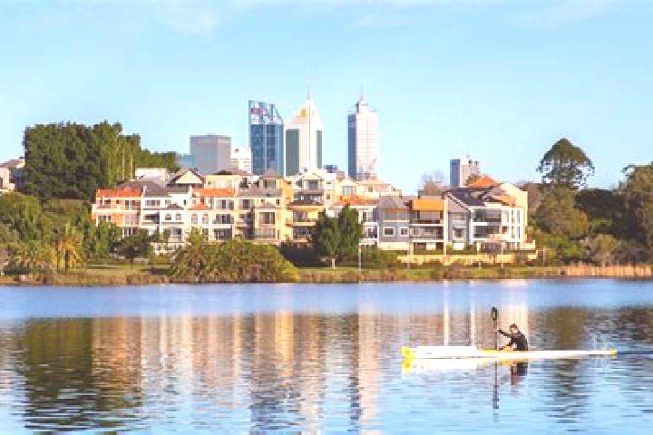 Ava, 29 — Escort in Richmond, Australia