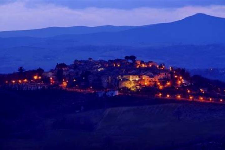 Ava, 29 — Escort in San Giovanni Gemini, Italy