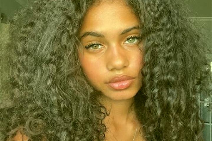 Ava, 30, a black dark-eyed ebony companion based in Facaeni. Offering Party Girl, Fetish. Available for incall and outcall, day and evening dates.
