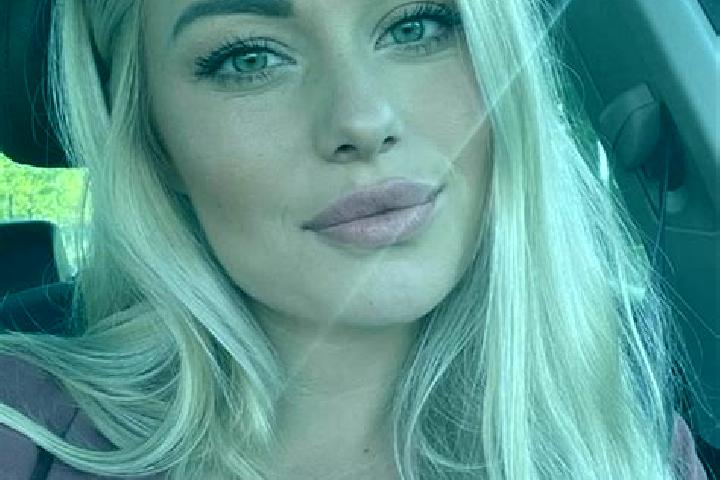 Ava, 30, a blonde hazel-eyed caribbean companion based in Czechowice-Dziedzice. Offering Domination, CIM. Available for incall and outcall, day and evening d...