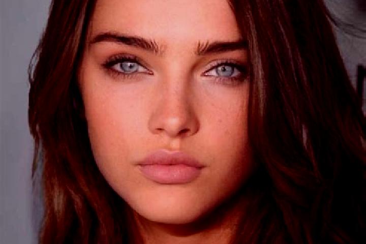 Ava, 30, a brunette grey-eyed caucasian companion based in Ponte de Sor. Offering Massage, Travel Companion, Overnight. Available for incall and outcall, day...