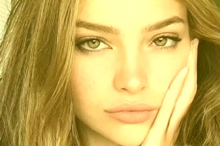 Ava, 30, a brunette hazel-eyed caucasian companion based in Pinhal de Sao Bento. Offering Duos, Dinner Date, Deep French Kissing. Available for incall and ou...