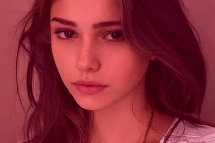 Ava, 30, a chestnut grey-eyed slavic companion based in Sefid Khani. Offering 69, Erotic Massage, OWO. Available for incall and outcall, overnight bookings a...