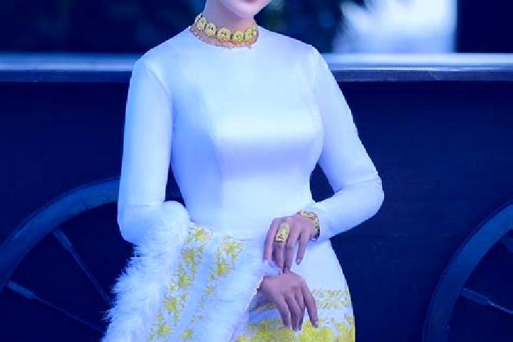Ava, 30 — Escort in Hpaung Saing, Myanmar