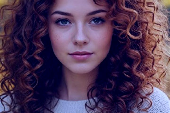 Ava, 31, a auburn brown-eyed slavic companion based in Ettelgem. Offering Striptease, GFE, Massage. Available for incall and outcall, day and evening dates.
