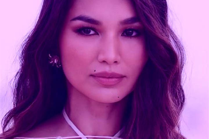 Ava, 31, a brunette blue-eyed asian companion based in Turgut. Offering Massage, Girlfriend Experience, Domination, Travel Companion. Available for incall an...