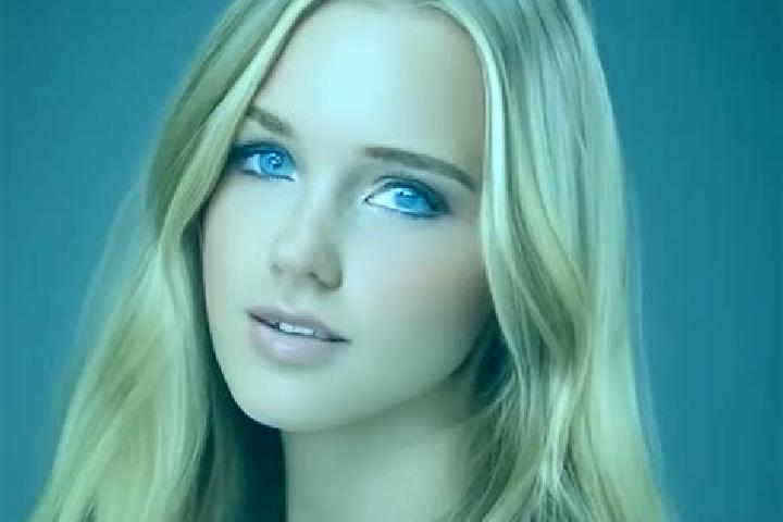 Ava, 31, a red blue-eyed mediterranean companion based in Varekil. Offering CIM, A-Level. Available for incall and outcall, overnight bookings available.