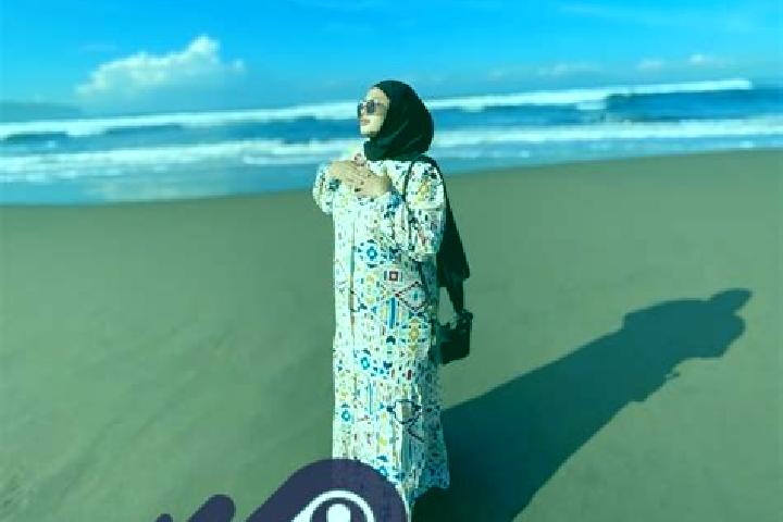 Ava, 31 — Escort in Balegede, Indonesia