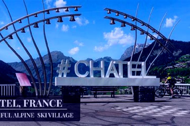 Ava, 31 — Escort in Chatel, France