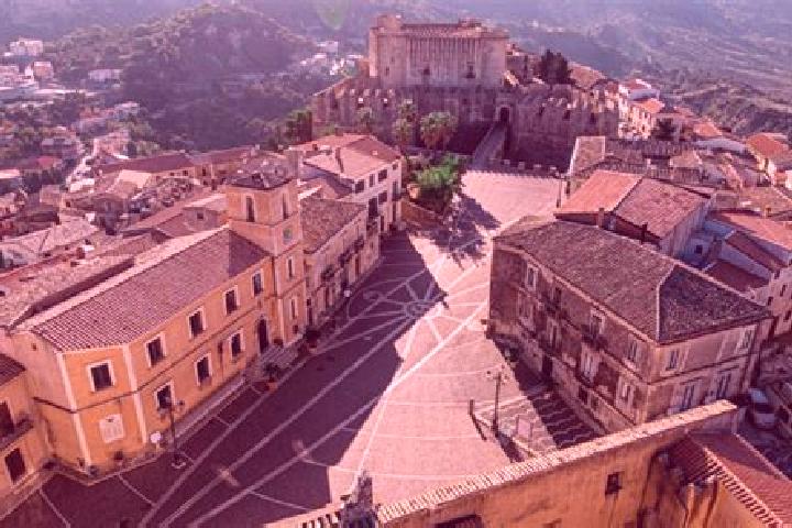 Ava, 31 — Escort in San Mauro Marchesato, Italy