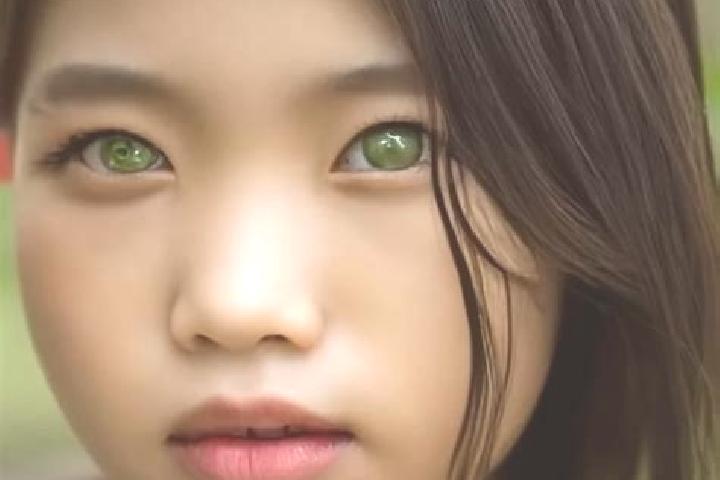 Ava, 32, a black green-eyed asian companion based in Flangebouche. Offering Roleplay, GFE, 69, Tantra, Dinner Date. Available for incall and outcall, day and...