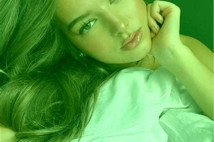 Ava, 32, a red hazel-eyed latina companion based in Elon. Offering 69, BDSM, Tantra, Deep French Kissing. Available for incall and outcall, day and evening d...
