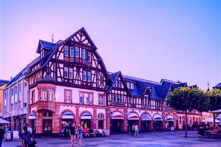 Ava, 32 — Escort in Bad Homburg vor der Hoehe, Germany