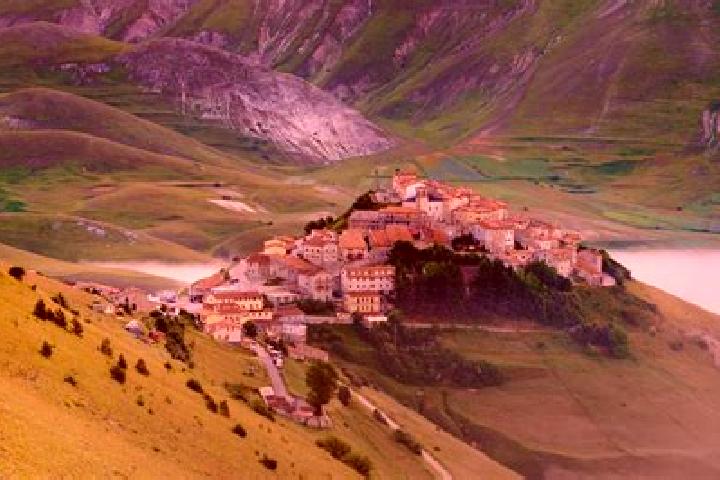 Ava, 32 — Escort in Castelluccio Superiore, Italy