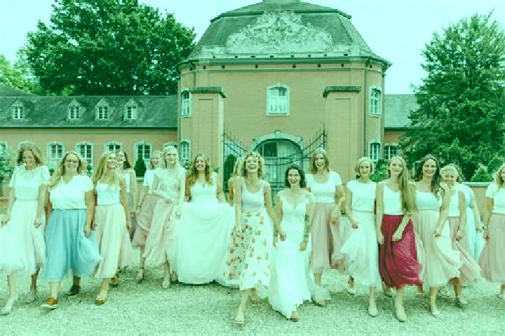 Ava, 32 — Escort in Delingsdorf, Germany