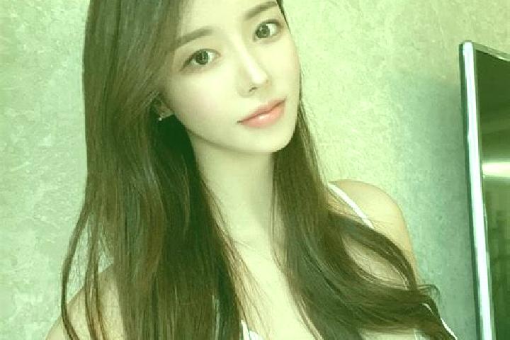 Ava, 32 — Escort in Niucheng, China