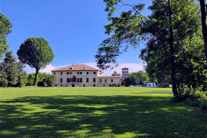 Ava, 32 — Escort in Piazzola sul Brenta, Italy