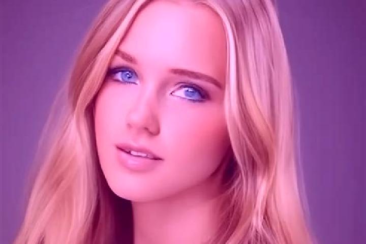 Ava, 33, a blonde amber-eyed slavic companion based in Itapecerica. Offering Couples, A-Level. Available for incall and outcall, overnight bookings available.