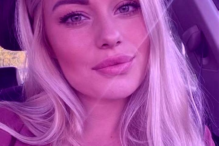 Ava, 33, a blonde hazel-eyed mixed companion based in Bredsand. Offering Massage, Prostate Massage, OWO, Domination. Available for incall and outcall, day an...