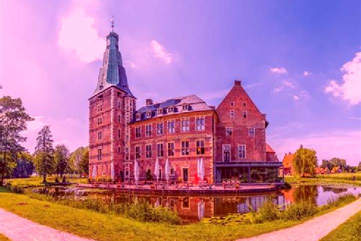 Ava, 33 — Escort in Lembruch, Germany
