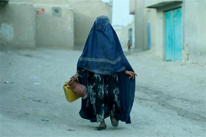 Ava, 33 — Escort in Nahr-e Mian, Iran