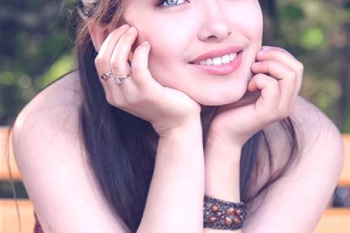 Ava, 34, a auburn blue-eyed asian companion based in Kangra. Offering Dinner Date, OWO, Massage, Striptease. Available for incall and outcall, overnight book...