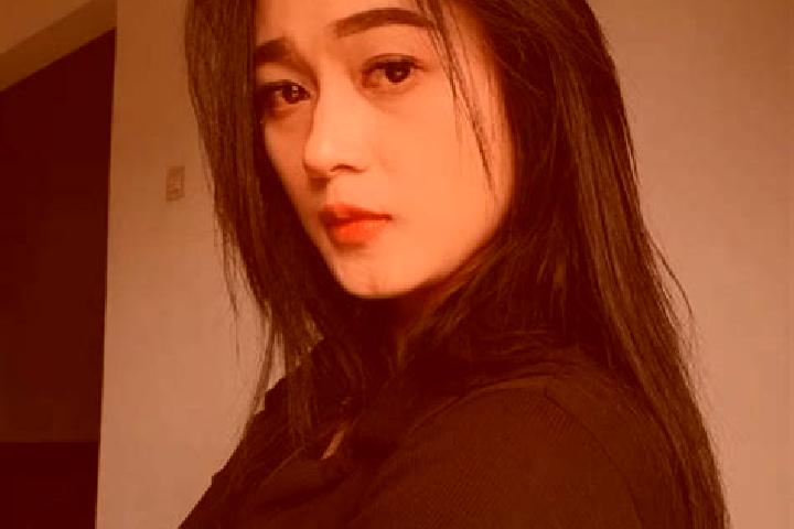 Ava, 34 — Escort in Lilin Satu, Indonesia