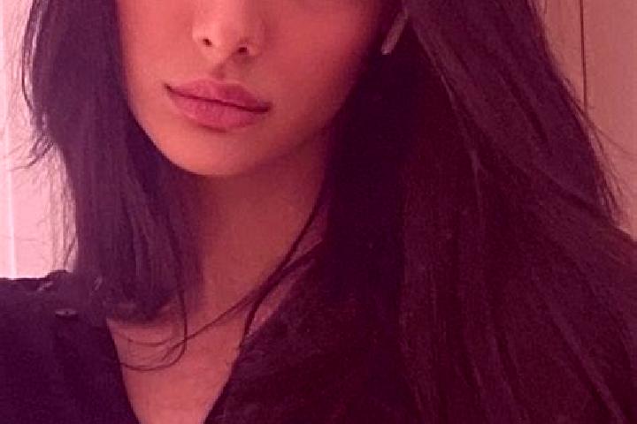 Ava, 35, a black dark-eyed middle eastern companion based in Hirky. Offering BDSM, Roleplay, GFE, Duos. Available for incall and outcall, day and evening dates.