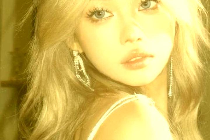 Ava, 35, a blonde blue-eyed asian companion based in Sarubera. Offering Striptease, Tantra, GFE, Fetish. Available for incall and outcall, day and evening da...