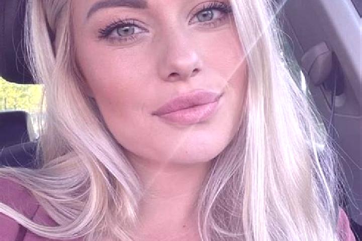 Ava, 35, a blonde hazel-eyed caucasian companion based in Dixfield. Offering Fetish, Travel Companion, Deep French Kissing, Tantra, Overnight. Available for ...