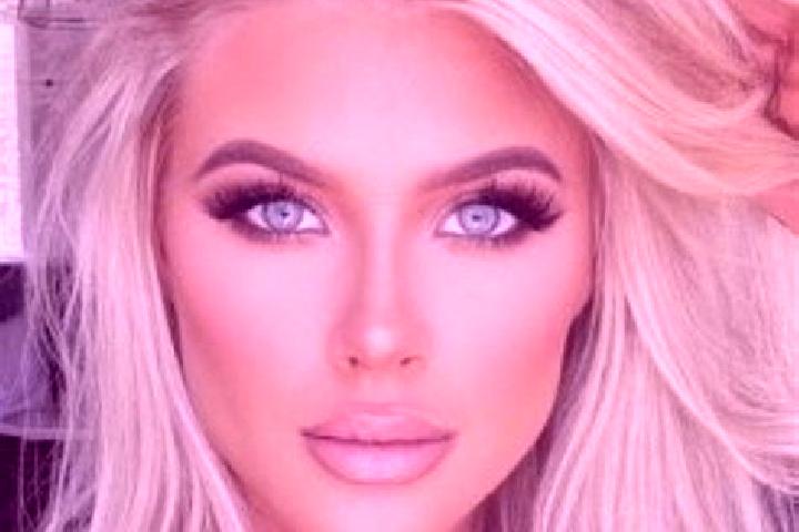Ava, 35, a platinum blonde green-eyed indian companion based in Bletterans. Offering Erotic Massage, Duos, 69, Couples. Available for incall and outcall, day...