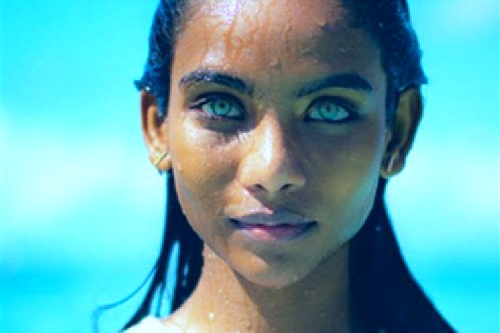 Ava, 35, a red blue-eyed indian companion based in Vilanova de Prades. Offering Tantra, GFE, 69. Available for incall and outcall, day and evening dates.